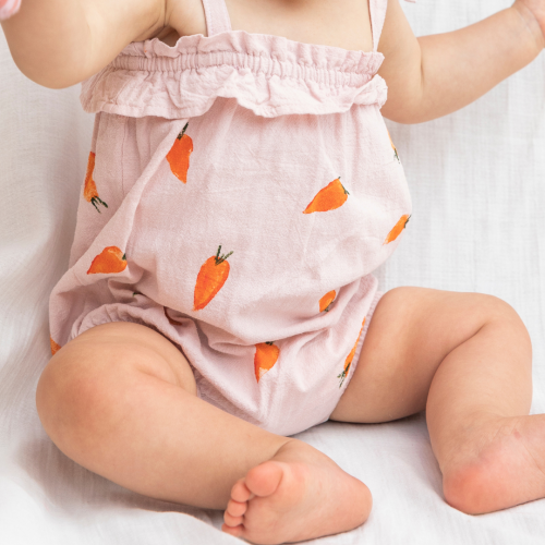 Body pour fille avec carotte rose