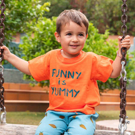 Camiseta naranja para niño