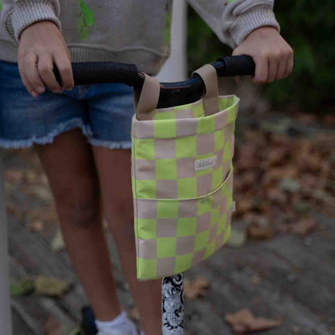 Bolsa para patinete verde ajedrez