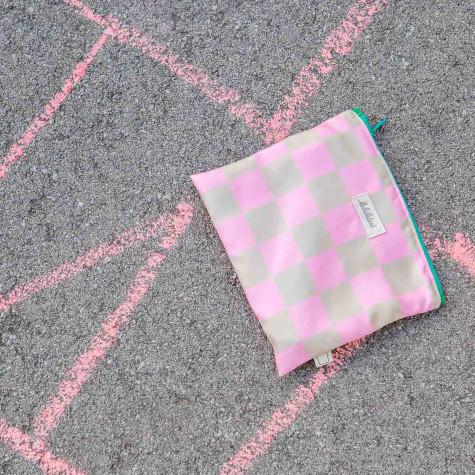 Trousse de toilette rose en forme de jeu d'échecs pour les enfants