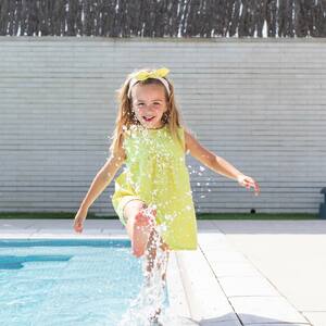 💦 Prepara a tu pequeña para el verano con el vestido más fresco y divertido de Lolaletost ☀️

¿Necesitas una pieza que sea perfecta para los días más calurosos de verano? ¡No busques más! tenemos el vestido amarillo fluor más fresco y cómodo que tu hija va amar. Además de ser ideal es también fácil de lavar y mantener😁

¡Tu pequeña se sentirá como una verdadera estrella de moda con este vestido! 👗 

#lolaletost #ropaparaniños #modainfantil #vestidoamarillofluor #verano #pequeñasestrellas